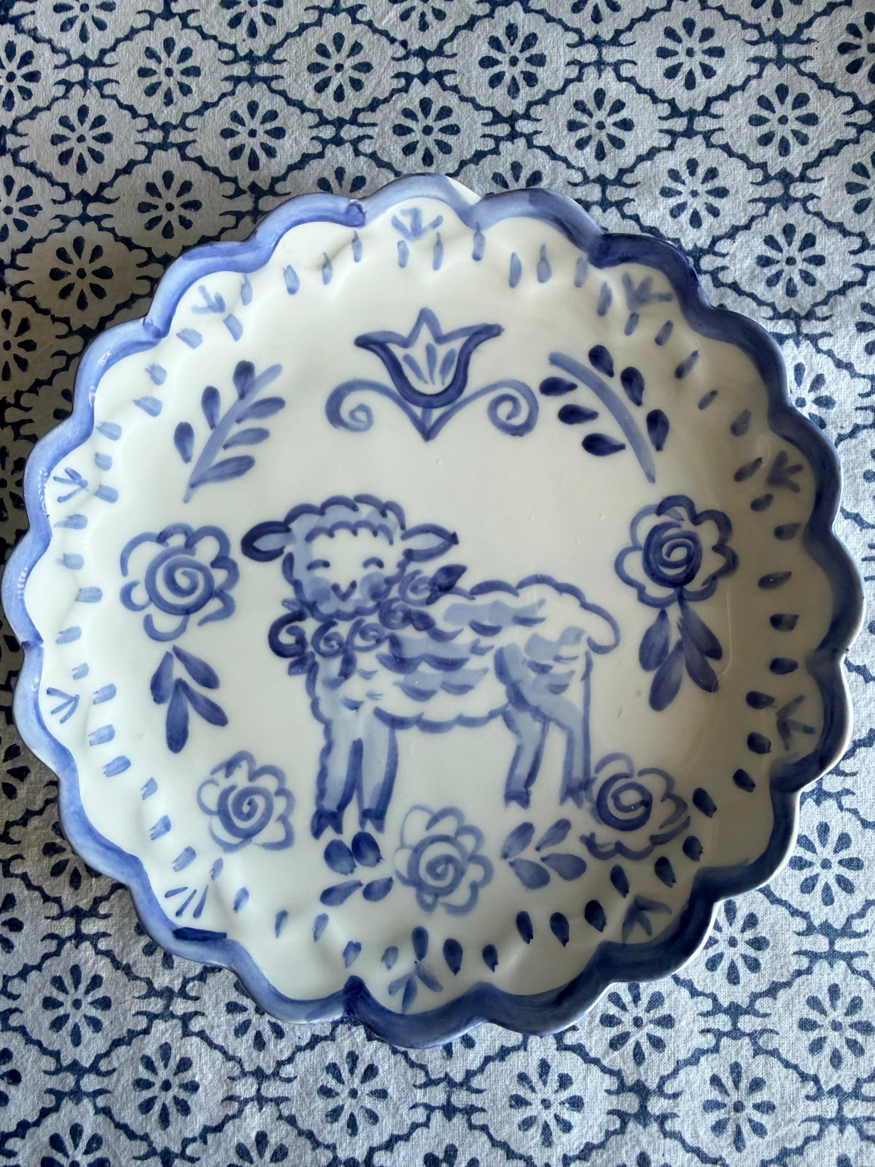 Set of 6 Scalloped Animal Plates