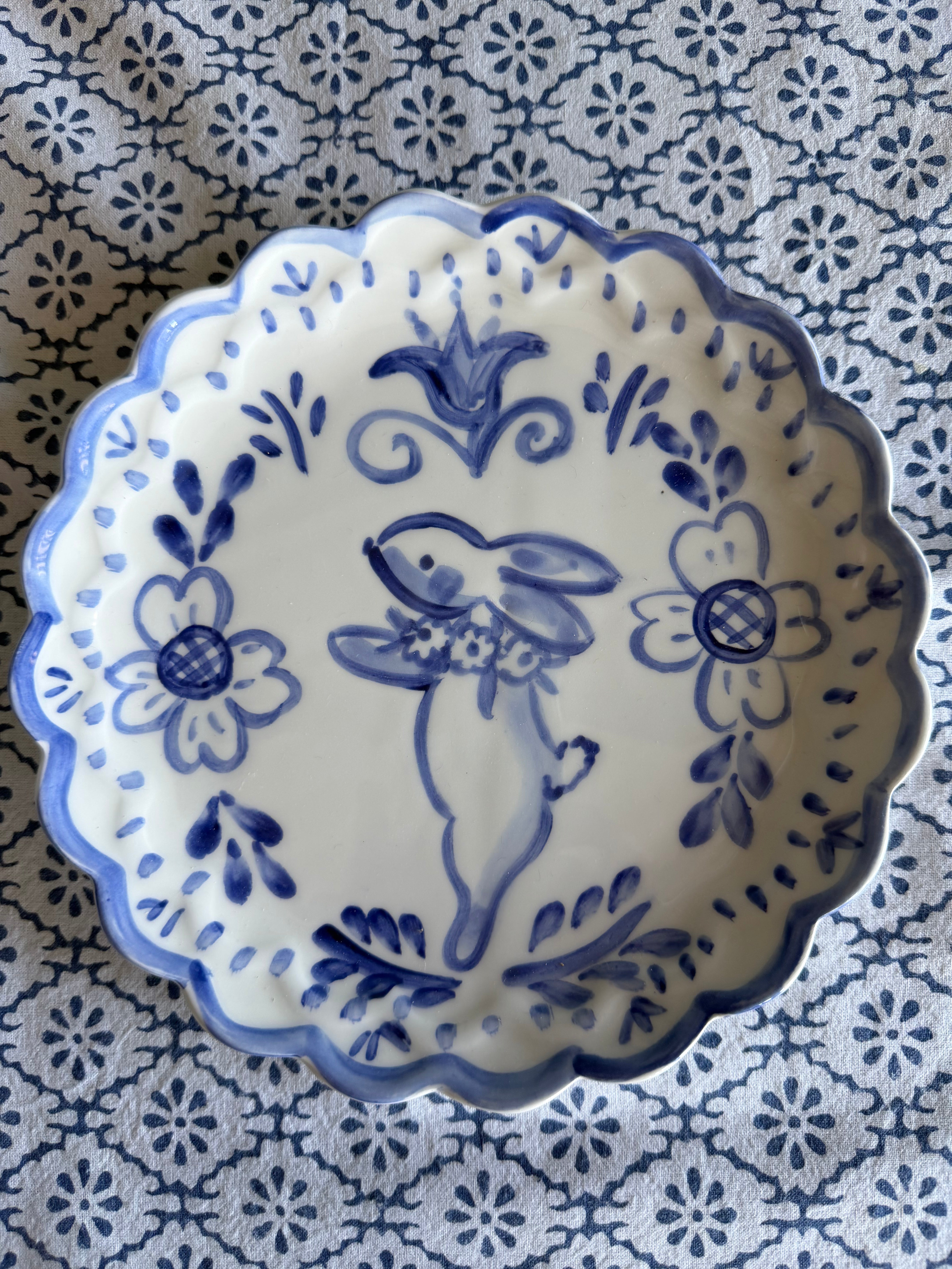 Set of 6 Scalloped Animal Plates